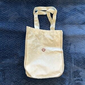Lululemon bag